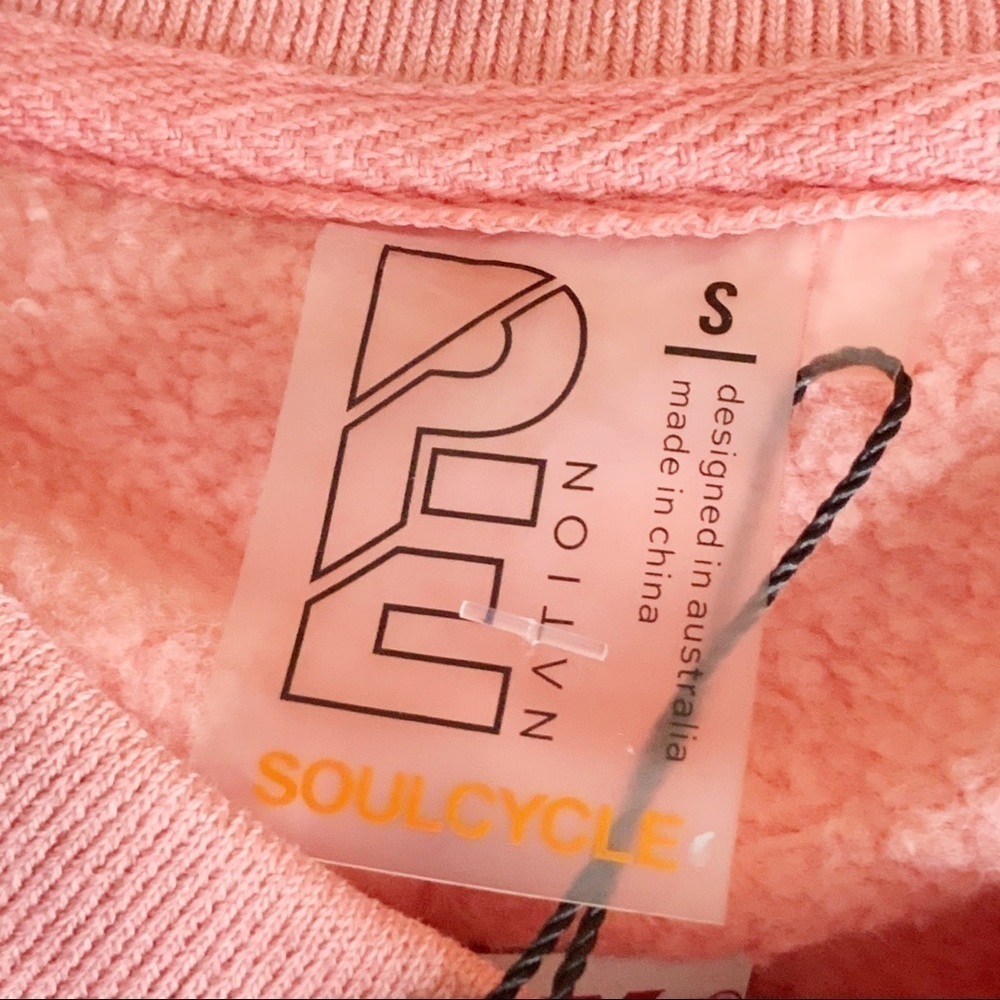 𝅺soulcycle PE NATION. Half run peach sweatshirt. S - Picture 6 of 8